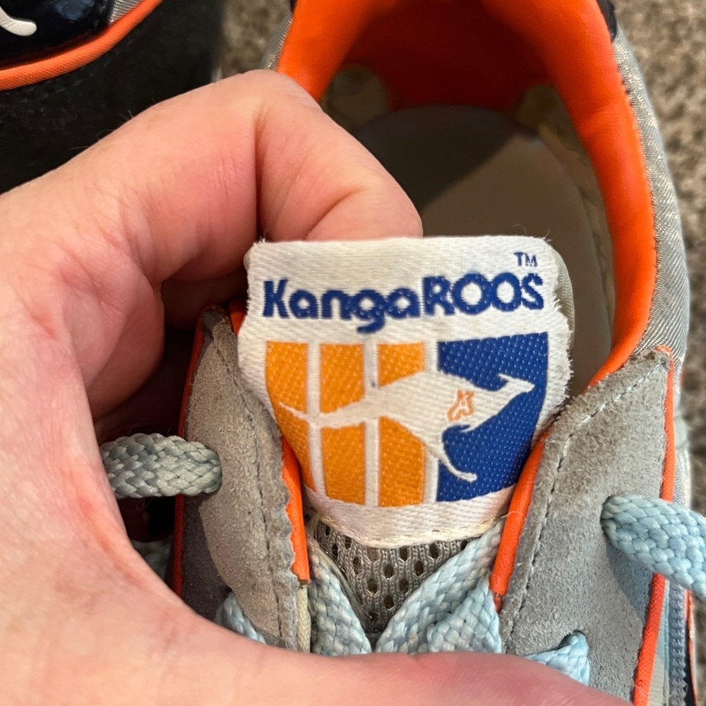 Vtg KangaROOS Zipper Pocket Shoes - Picture 8 of 9